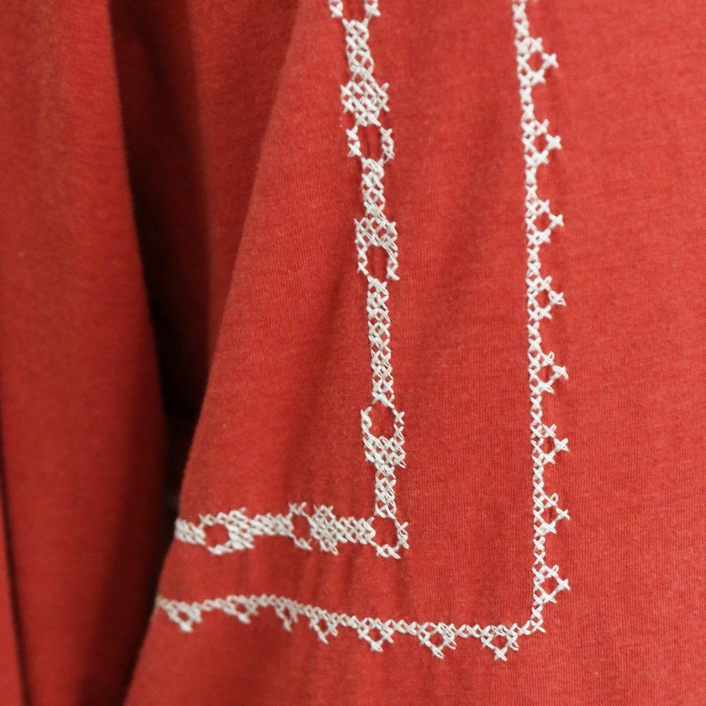 Garnet Hill Organic Cotton Tencel Blend Cross Stitch Embroidered Peasant Top M - Picture 7 of 14